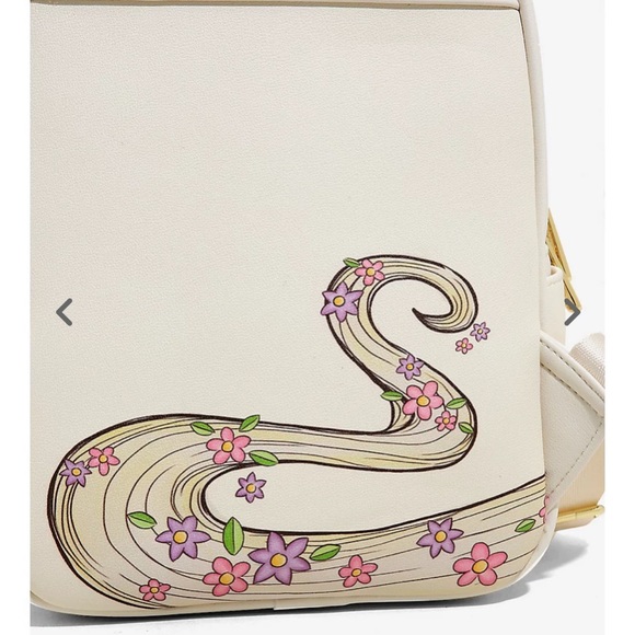 ❗️RESERVE❗️Tangled Mini Backpack - Picture 5 of 12